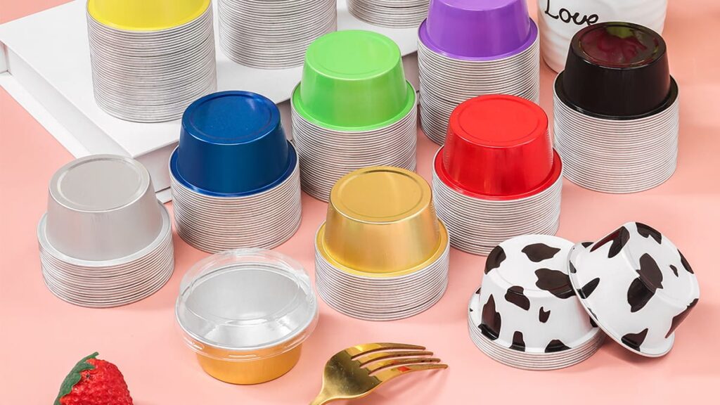Umigy 100 Pcs Christmas Aluminum Foil Baking Cups With Lids - 4.3oz Disposable Ramekins For Cupcakes